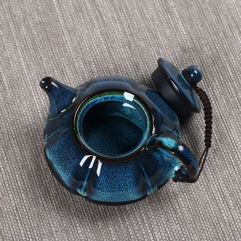 Chinesische teekanne keramik - schwarz und blau mit braunen